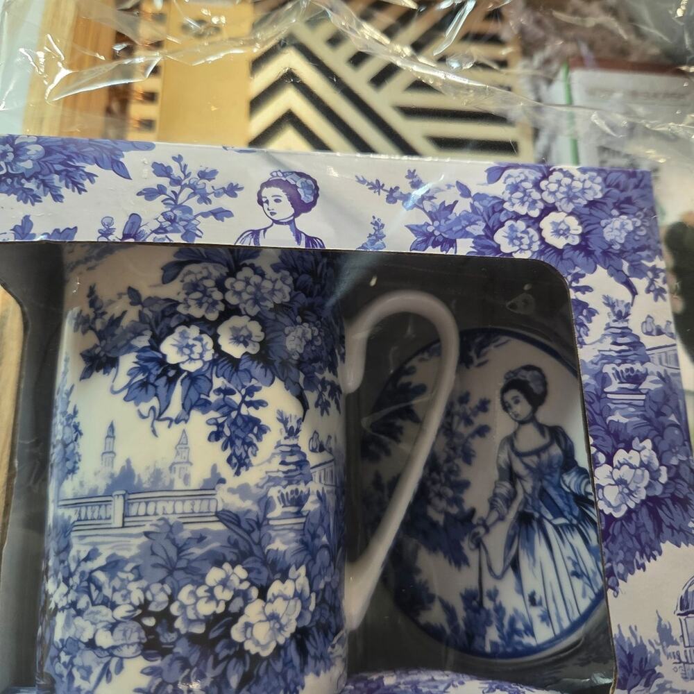 Gift Set - Picture 3 of 8